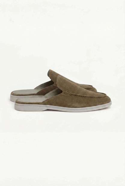 Olive Suède Yacht Mule
